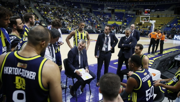 „Fenerbahče“ užtikrintai įveikė Izmiro klubą, bet prarado aukštaūgį