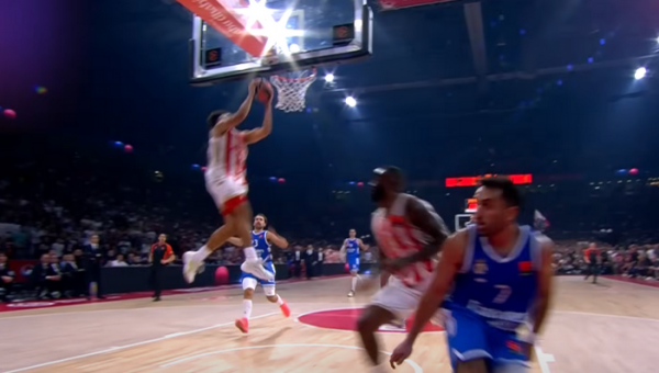 „Crvena Zvezda“ lyderio dėjimas - gražiausias Eurolygos turo epizodas (VIDEO)