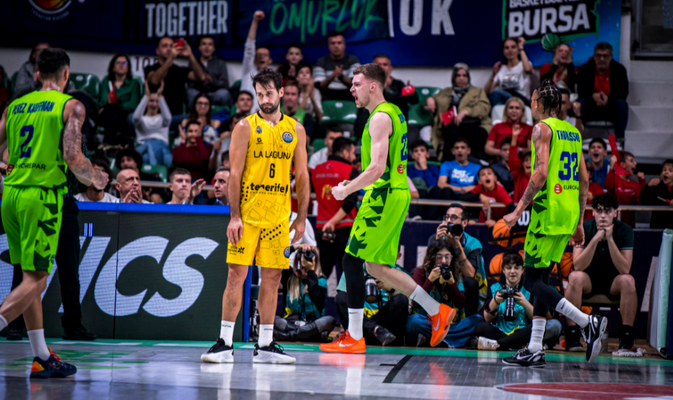 R. Giedraičio ekipa nugalėjo „Tofaš“ su M. Blaževičiumi