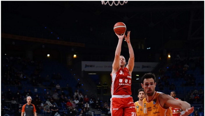 O. Olisevičius žaidė galingai, bet jo ekipa pralaimėjo