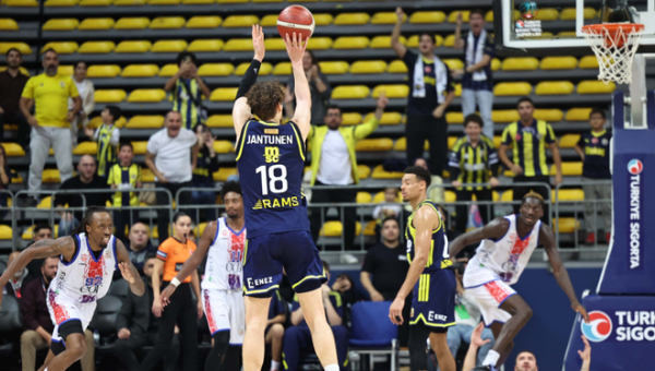 Š. Jasikevičiaus kariauna iškovojo sunkią pergalę prieš autsaiderius