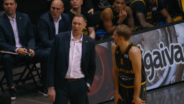 Emocingos akimirkos: D. Songailos reakcijos per „Šiaulių“ ir „Neptūno“ rungtynes