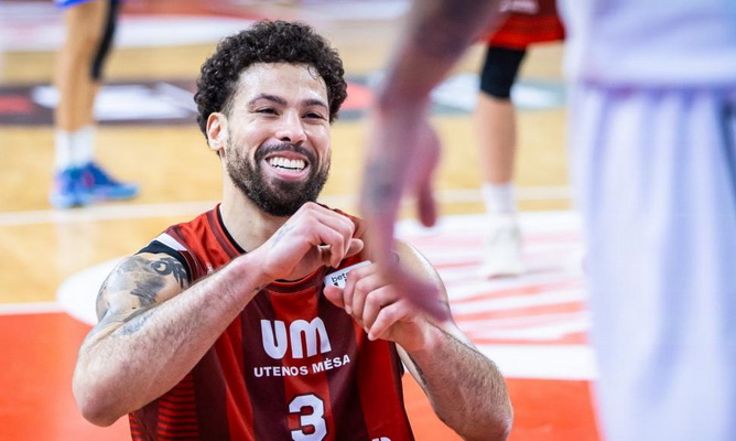 „Juventus“ lyderis keliasi į Europos taurės klubą