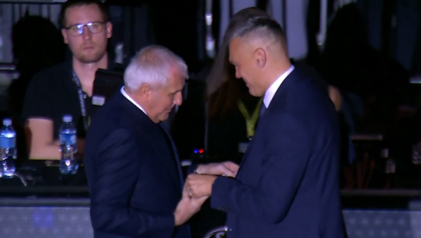 Š. Jasikevičius apie „Partizan“ fanus: „Jie mane čia myli, nes esu Željko draugas“