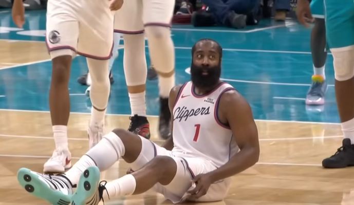 Įspūdingas J. Hardeno šou: „Clippers“ įveikė „Hornets“ (VIDEO)