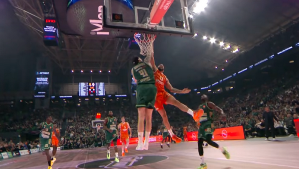 D. Thompsono dėjimas - gražiausias Eurolygos turo epizodas (VIDEO)