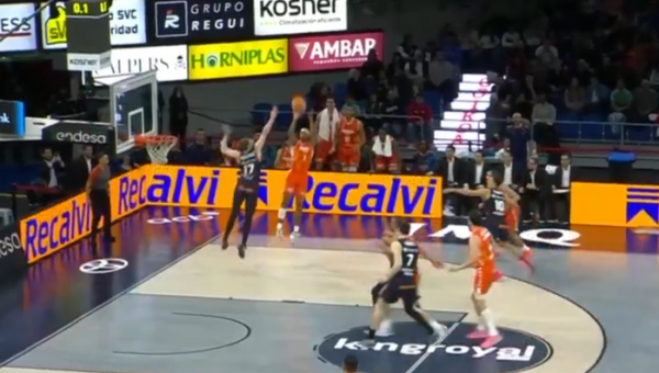 Eurolygos klubų dvikovoje Ispanijoje – itin dramatiška lietuviškos „Baskonia“ nesėkmė