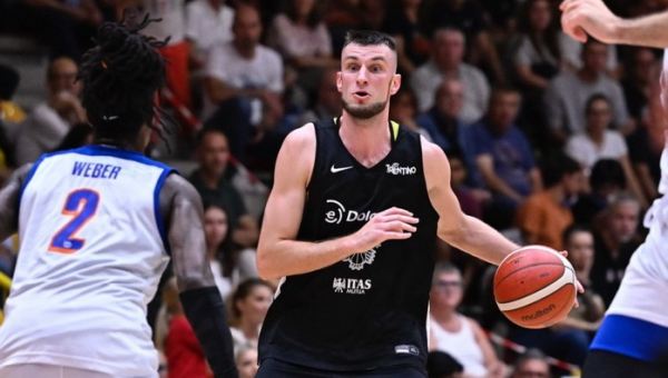 M. Jogėla prisidėjo prie pergalės prieš Breso Burgo komandą