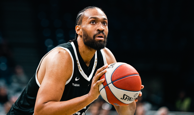 J. Parkeris nori palikti „Partizan“