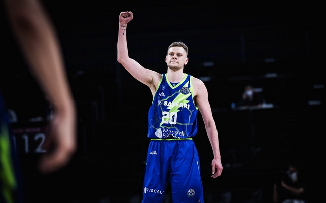 E. Bendžius vedė ekipą į pergalę prieš M. Jogėlos klubą