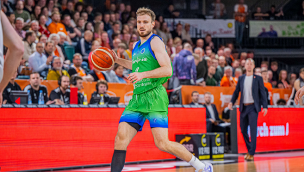 L. Beliauskas buvo vienas pergalės prieš O. Olisevičiaus komandą kalvių