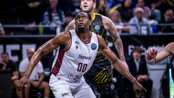 ASVEL vilioja P. Eboua