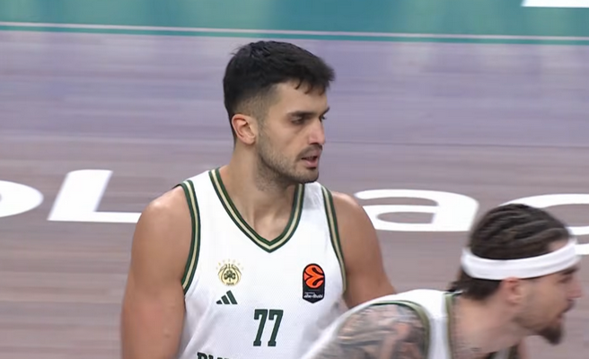 „Panathinaikos“ išsaugojo du aukštaūgius