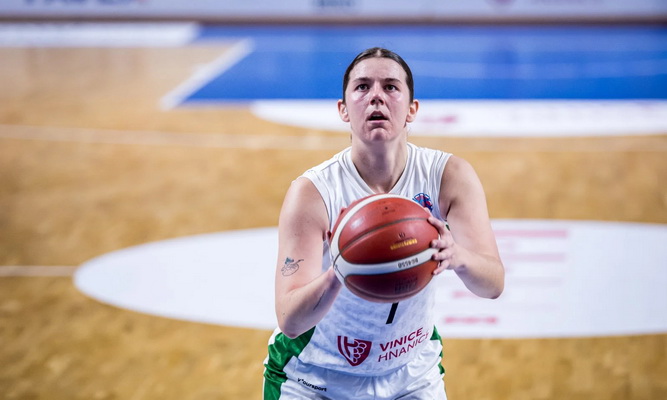 Į Vilniaus „Kibirkštį“ atvyksta legionierė iš Prancūzijos