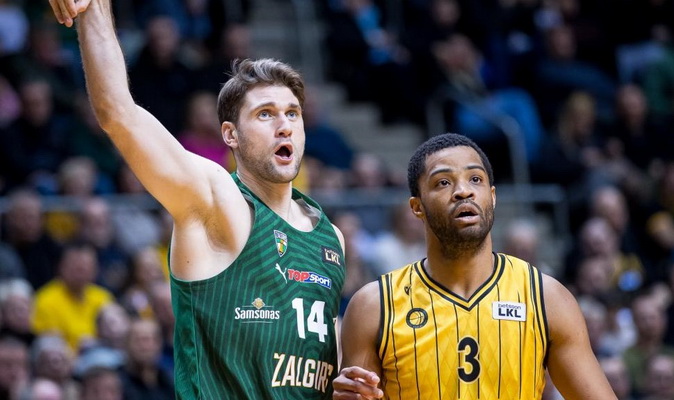 Intriguojančioje kovoje „Žalgiris“ išvargo pergalę Šiauliuose