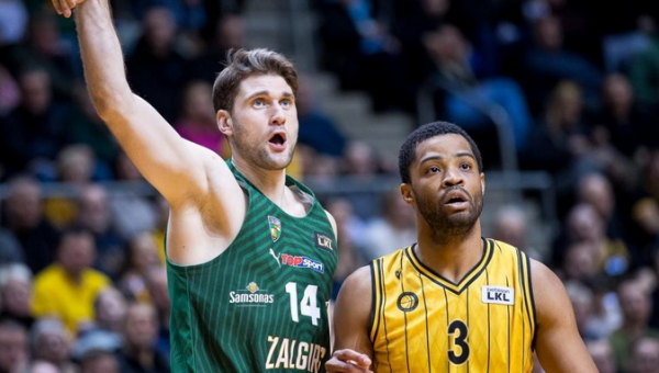 Intriguojančioje kovoje „Žalgiris“ išvargo pergalę Šiauliuose