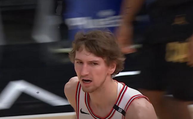 M. Buzelis prisidėjo prie „Bulls“ pergalės (K. Jakučionio ekipa įveikė D. Sabonio klubą)