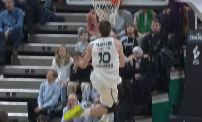 Tarp gražiausių Eurolygos turo epizodų – Ą. Tubelio ir M. Wrighto dėjimai (VIDEO)