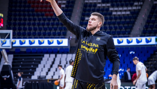 R. Giedraitis prisidėjo prie Tenerifės komandos pergalės prieš „Barceloną“