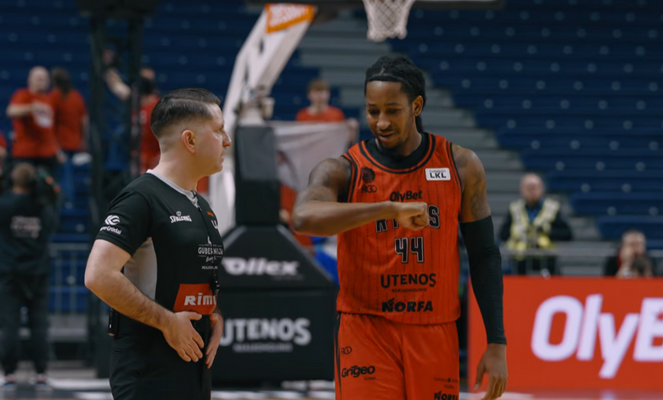 Pamatykite ir išgirskite: S. Smithas ir jo emocijos aikštelėje (VIDEO)