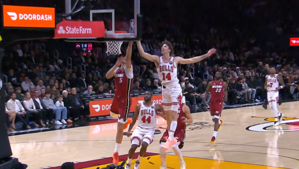 M. Buzelio blokas pateko į gražiausių nakties epizodų rinkinį (VIDEO)