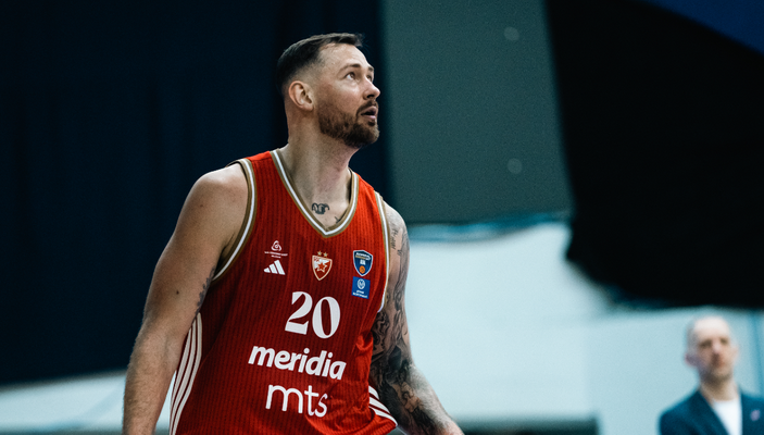 Įspūdingas D. Motiejūnas nepadėjo – „Crvena Zvezda“ netikėtai pralaimėjo Belgrado derbį