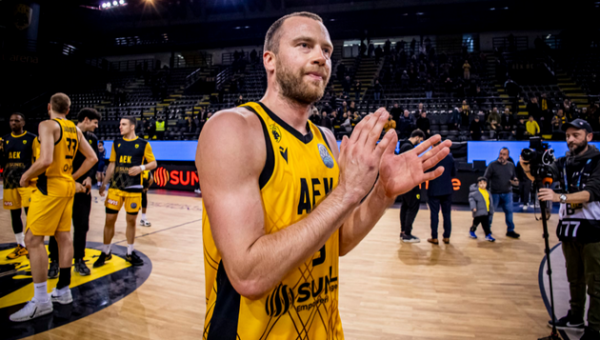 Paviešinta, kiek AEK klube uždirba L. Lekavičius ir M. Kuzminskas