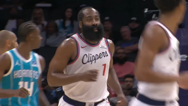 J. Hardenas gali palikti „Clippers“