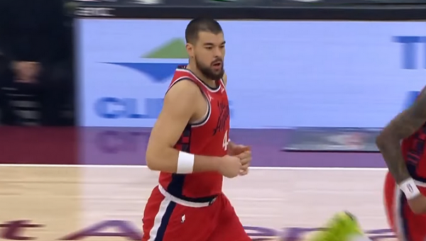 NBA mainai: „Clippers“ išmainė I. Zubacą, „Nuggets“ išsiuntė H. Tysoną