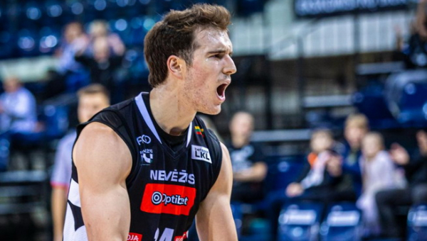 T. McLaughlino tritaškis išplėšė pratęsimą, o kėdainiečiai palaužė „Jonavą Hipocredit“