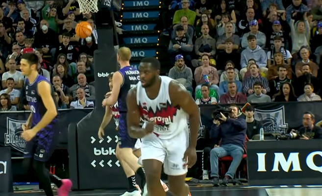 T. Sedekerskį pavaduoti pakviestas puolėjas lieka „Baskonia“ ekipoje