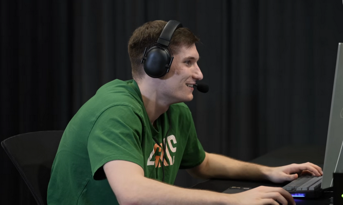 Ą. Tubelis su „LTU Republic“ žaidžia „CS2“ – ar krepšininkai geri geimeriai?