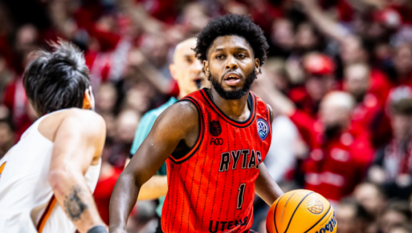 J. Walkeris keliasi į Atėnų klubą