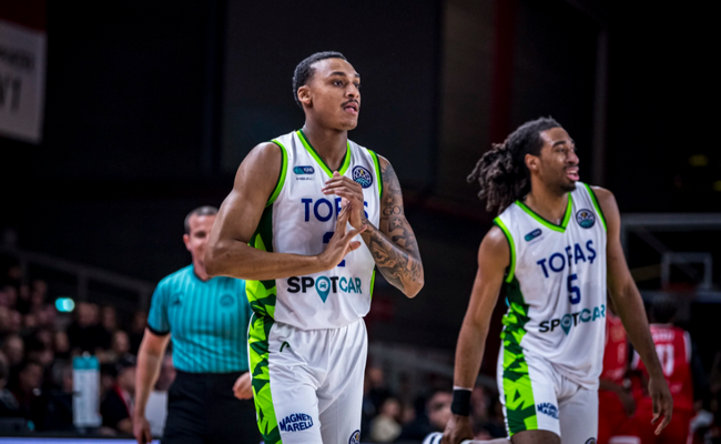 „Juventus“ puolėjų grandį papildė M. Lewisas