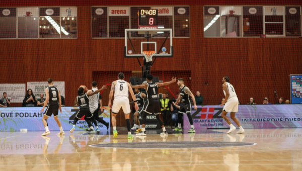 Dėl nužudyto fano nukeltos PAOK ir „Aris“ mačas