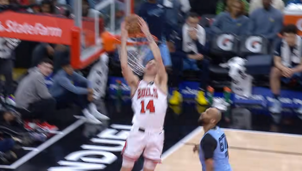 Efektingas M. Buzelio skrydis - tarp gražiausių praėjusios nakties epizodų (VIDEO)