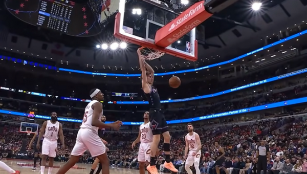 Efektinga M. Buzelio ataka - tarp gražiausių praėjusios nakties epizodų (VIDEO)