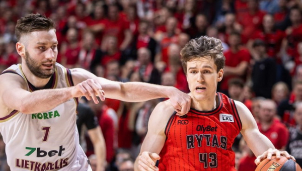 „Ryto“ pergalės prieš „Lietkabelį“ pirmajame plane – kosminį pasirodymą rengęs I. Sargiūnas