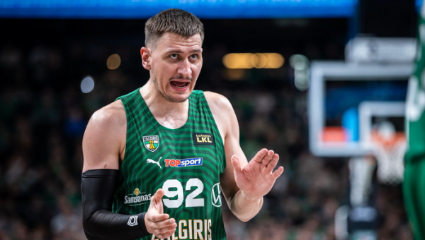 Sukluskite: E. Ulanovas per du sezonus iš „Žalgirio“ gaus virš milijono eurų