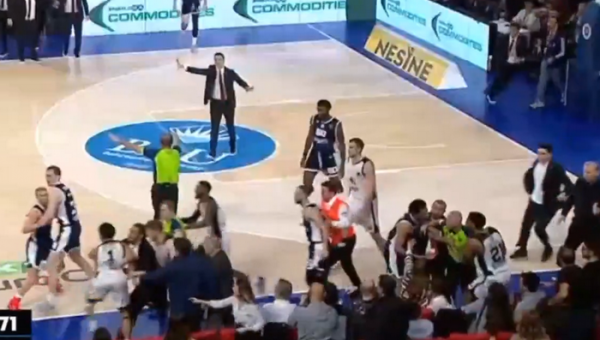 „Bešiktaš“ žengė į Europos taurės finalą (JL išlygino serijos rezultatą)