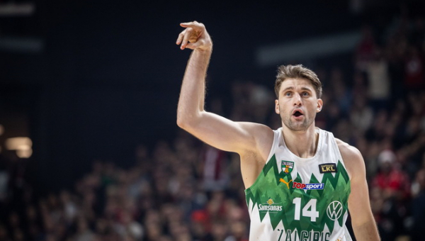 Skelbiama, kokiomis finansinėmis sąlygomis „Žalgiris“ pratęsė sutartį su D. Sleva