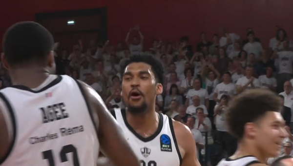 Breso Burgo ekipa pranoko „Turk Telekom“ ir pateko į Europos taurės finalą