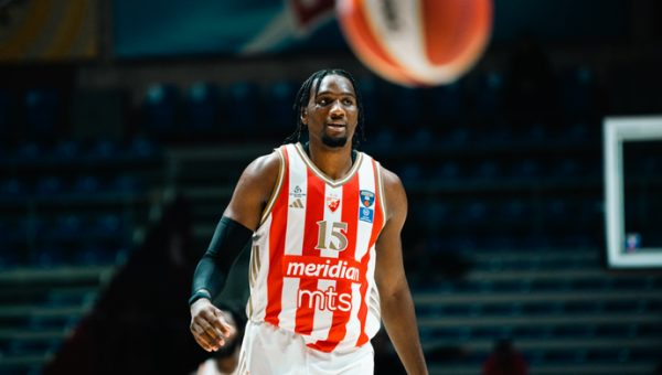 „Crvena Zvezda“ pratęsė kontraktą su aukštaūgiu
