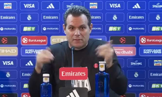 D. Itoudis surengė šou spaudos konferencijoje: „Gal jūs žinote kažką, ko aš nežinau?“