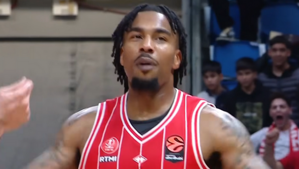 Ch. Jonesas gali iš „Hapoel“ persikelti į „Crvena Zvezda“