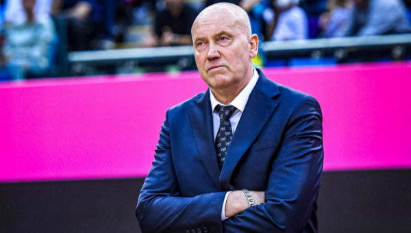 R. Kurtinaitis oficialiai paliko „Sabah“ klubą