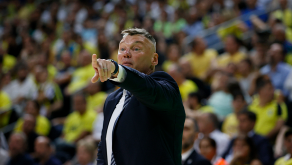 Šaro kariauna triuškinančiai startavo atkrintamosiose