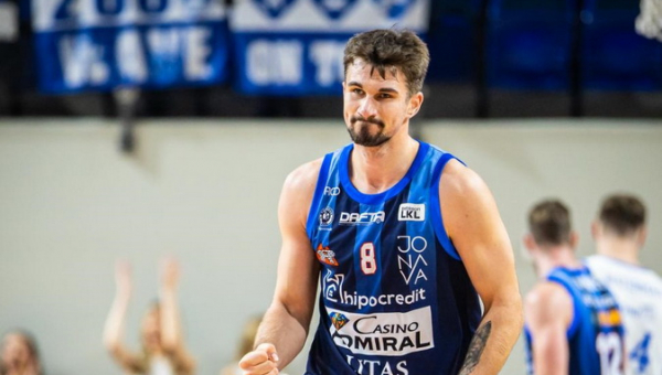 LKL metų proveržis – L. Kreišmontas atidavė duoklę Jonavos klubui