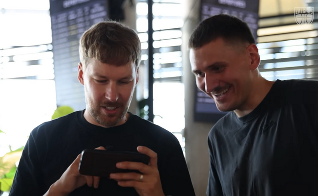 P. Samoška ir E. Ulanovas – futbolo komentatoriai?! (VIDEO)