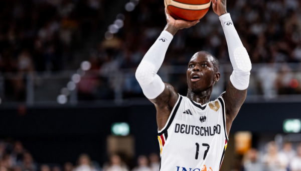 Į 12-ą NBA klubą per karjerą persikėlęs D. Schroderis priartėjo prie visų laikų rekordo